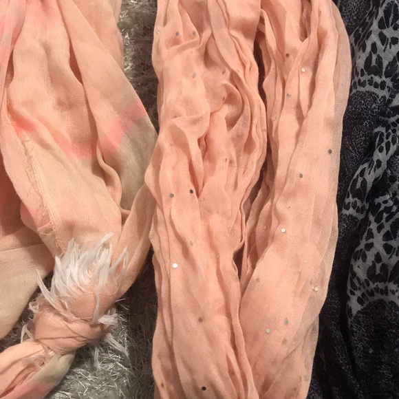 Charlotte Russe Scarfs - Picture 3 of 7